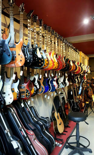 Guitar stores Mendoza