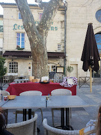 Atmosphère du Restaurant Les Capucins à Aigues-Mortes - n°1