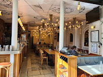Atmosphère du Café Café des Phares à Paris - n°4