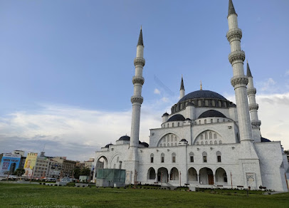 Ulus İtfaiye Meydanı Camisi