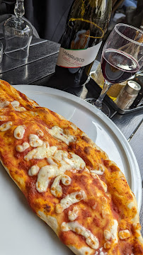 Plats et boissons du Restaurant Pizza Camilia à Levallois-Perret - n°4