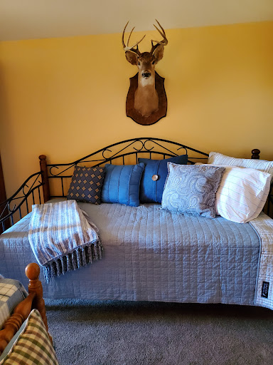 Lodge «The Farmhouse Inn», reviews and photos, 108 W Swan St, Centerville, TN 37033, USA