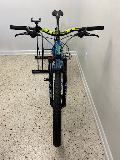 Bicycle Store «Friendly Cycle Bike Shop», reviews and photos, 1014 E 8th Ave, Hialeah, FL 33010, USA