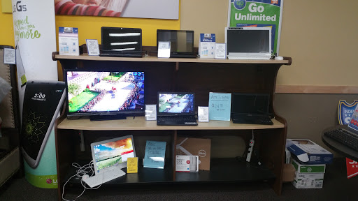 Furniture Rental Service «Rent-A-Center», reviews and photos, 927 10th St, Floresville, TX 78114, USA