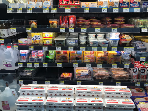 Convenience Store «Walgreens», reviews and photos, 801 7th St NW, Washington, DC 20001, USA