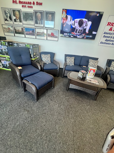 Appliance Store «P.C. Richard & Son», reviews and photos, 3440 Berlin Turnpike, Newington, CT 06111, USA