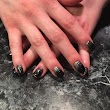 DeeDee's Nails