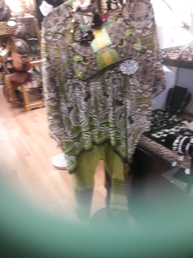 Boutique «Peaches and Pearls Boutique», reviews and photos, 5897 Memorial Hwy, Tampa, FL 33615, USA