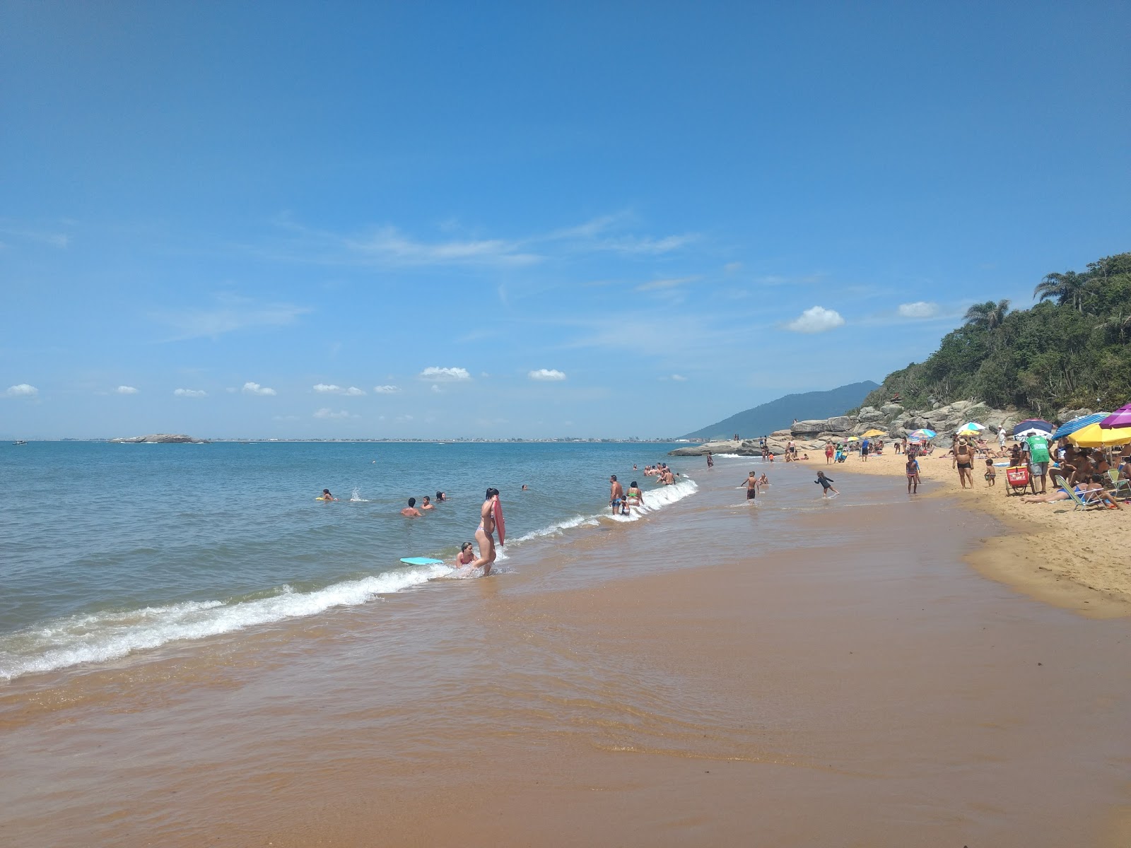 Foto de Playa Joana con muy limpio nivel de limpieza