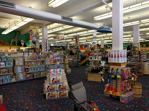 Toy Store «King Arthurs Court Toys», reviews and photos, 3040 Madison Rd, Cincinnati, OH 45209, USA
