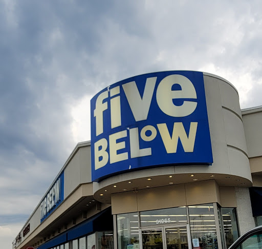 Variety Store «Five Below», reviews and photos, 31065 Orchard Lake Rd, Farmington Hills, MI 48334, USA