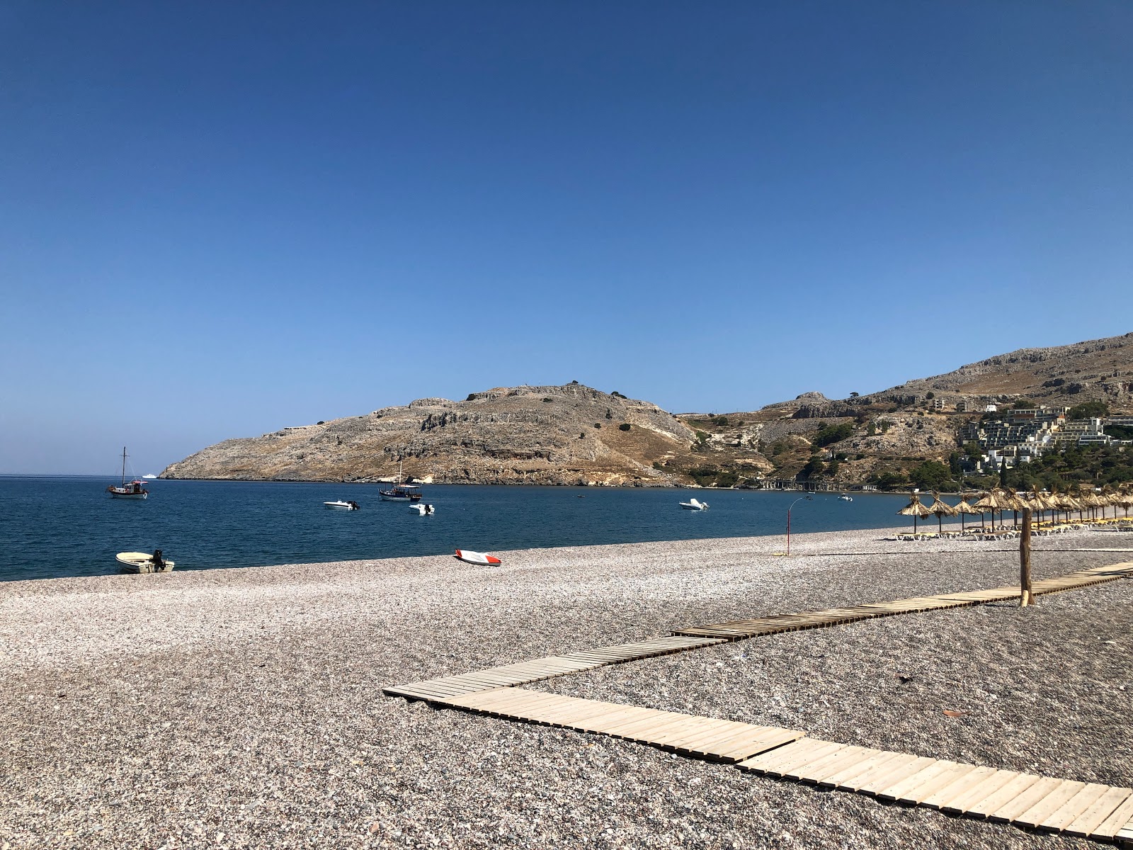 Foto von Vlicha Strand mit lange bucht