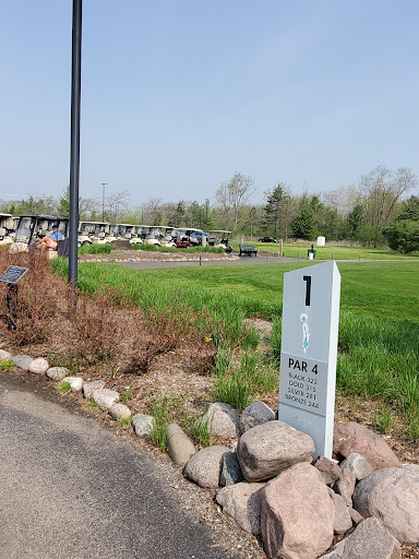 Public Golf Course «Deerfield Golf Club and Learning Center», reviews and photos, 1201 Saunders Rd, Riverwoods, IL 60015, USA