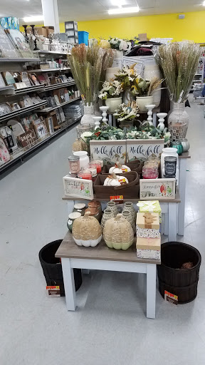 Discount Store «Dollar General», reviews and photos, 146 Waynesville Plaza, Waynesville, NC 28786, USA