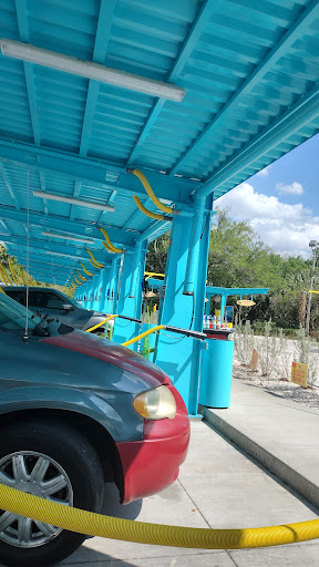 Woodie's Wash Shack - N. Dale Mabry en Tampa