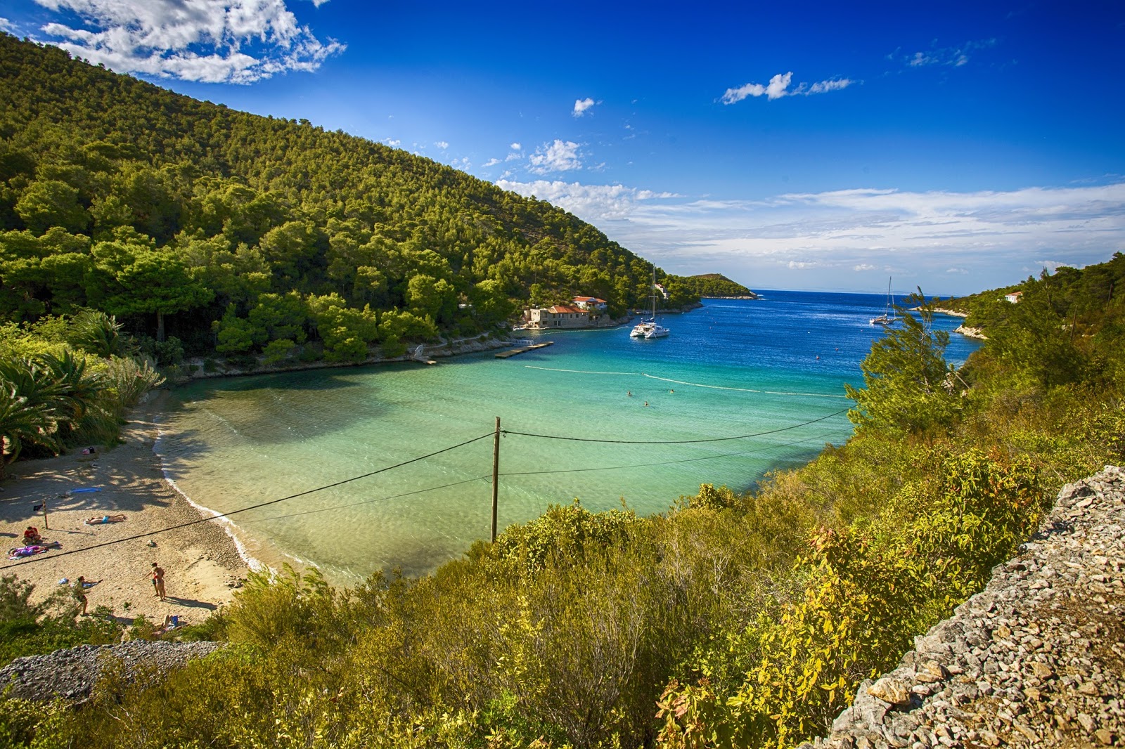 Foto von Stoncica beach mit beiger sand Oberfläche
