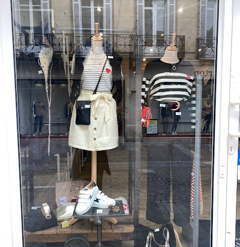 Magasin de vêtements pour femmes 3 DAYS IN SEPTEMBER Libourne