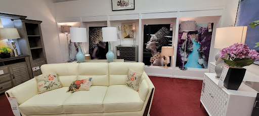 Shopping Mall «Drew 19 Shopping Center», reviews and photos, 21311 US Hwy 19 N, Clearwater, FL 33765, USA