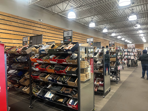 Shoe Store «DSW Designer Shoe Warehouse», reviews and photos, 43713 W Oaks Dr, Novi, MI 48377, USA