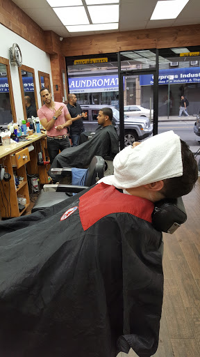 Barber Shop «Rigoberto Barber Shop», reviews and photos, 1077 Cypress Ave, Ridgewood, NY 11385, USA