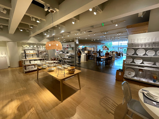 Furniture Store «Crate and Barrel», reviews and photos, 2680 NE 49th St, Seattle, WA 98105, USA