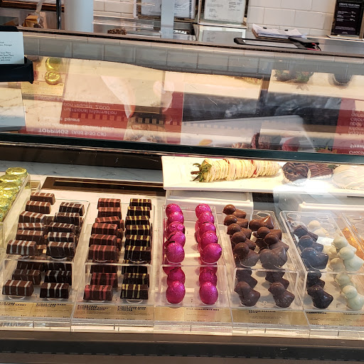 Shopping Mall «Westfield Garden State Plaza», reviews and photos, 1 Garden State Plaza, Paramus, NJ 07652, USA