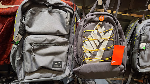 Shopping Mall «Jersey Shore Premium Outlets», reviews and photos, 1 Premium Outlet Blvd, Tinton Falls, NJ 07753, USA