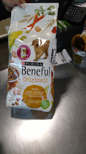 Pet Supply Store «Pet Supplies Plus», reviews and photos, 1704 Greenville Ave, Dallas, TX 75206, USA