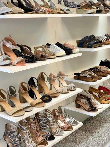 Shoe Store «SAS Shoes», reviews and photos, 44 Miracle Mile, Coral Gables, FL 33134, USA