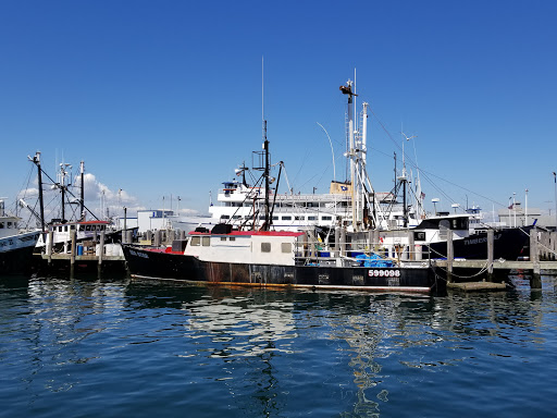 Seafood Restaurant «The Wheel House», reviews and photos, 294 Great Island Rd, Narragansett, RI 02882, USA