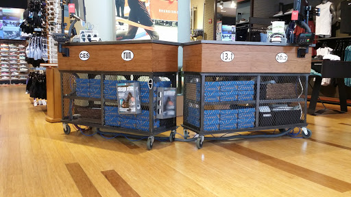 Shopping Mall «The Shops at Roosevelt Collection», reviews and photos, 150 W Roosevelt Rd, Chicago, IL 60605, USA