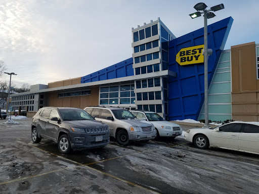 Electronics Store «Best Buy», reviews and photos, 2401 N Mayfair Rd, Wauwatosa, WI 53226, USA