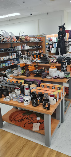 Department Store «T.J. Maxx», reviews and photos, 330 Connecticut Ave, Norwalk, CT 06854, USA