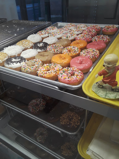 Donut Shop «Daily Donuts», reviews and photos, 105 W Arrow Hwy, San Dimas, CA 91773, USA