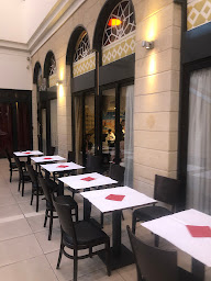 Photo n°197 de Hadramaout - Le Restaurant Yemenite Champs Elysées à Paris ()