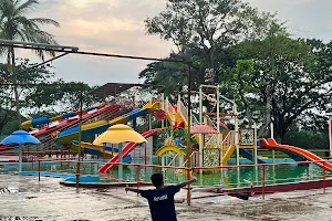 Tungabhadra Dam Water Park image