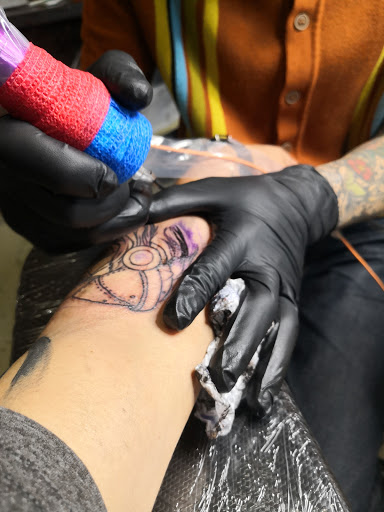Tattoo Shop «The Order DTLA Tattoo Parlour», reviews and photos, 122 E 5th St, Los Angeles, CA 90013, USA