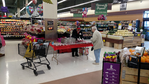 Grocery Store «Jewel-Osco», reviews and photos, 900 E Rollins Rd, Round Lake Beach, IL 60073, USA