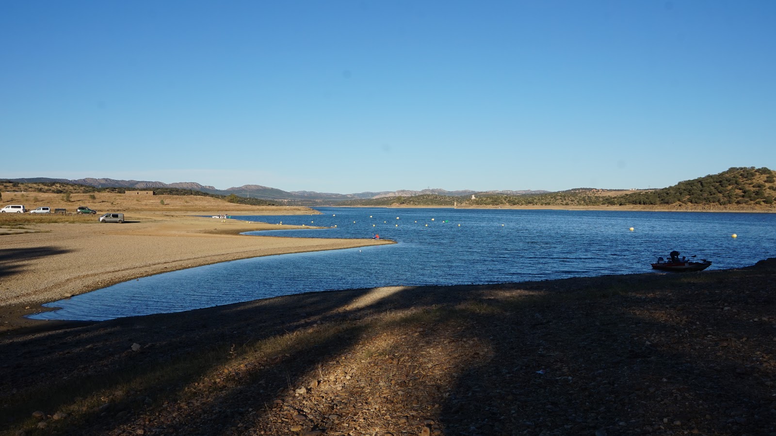 Zdjęcie Playa De Los Calicantos z powierzchnią turkusowa czysta woda