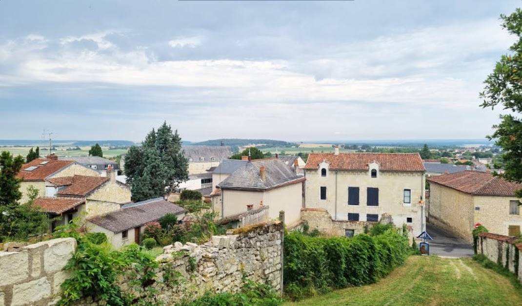 Camping De Mon Village (Aire Camping-Car Park) à Loudun (Vienne 86)