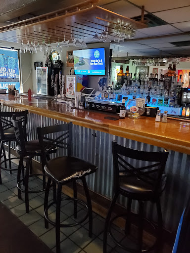 Restaurant «Pineville Tavern», reviews and photos, 314 N Polk St, Pineville, NC 28134, USA