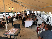 Atmosphère du Restaurant Le Chant de la Source à Serves-sur-Rhône - n°6