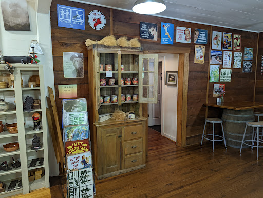 Grocery Store «Natural Bridge General Store», reviews and photos, 593 Wert Faulkner Hwy, Natural Bridge Station, VA 24579, USA