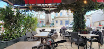 Atmosphère du Restaurant Le cabanon à Saint-Rémy-de-Provence - n°10