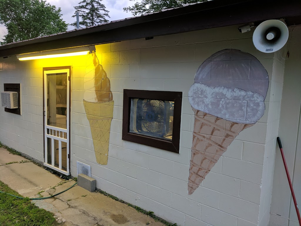 Woitko's Talk of the Town 04268