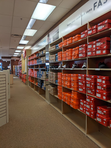 Shoe Store «Famous Footwear», reviews and photos, 19075 I-45, Conroe, TX 77385, USA