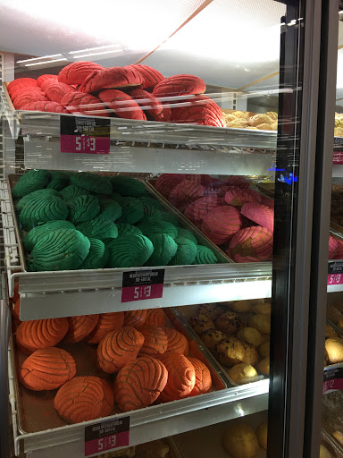 Grocery Store «Northgate Gonzalez Markets», reviews and photos, 10801 Prairie Ave, Inglewood, CA 90303, USA