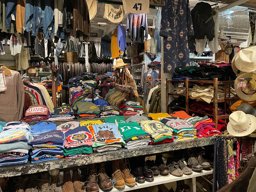 Vintage Clothing Store «10 ft Single by Stella Dallas», reviews and photos, 285 N 6th St, Brooklyn, NY 11211, USA