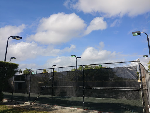 Country Club «Coral Ridge Country Club», reviews and photos, 3801 Bayview Dr, Fort Lauderdale, FL 33308, USA
