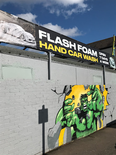 Flash snow foam hand car wash - Car wash